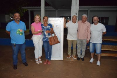 PREFEITO LÍDIO PARTICIPA DE SORTEIO DA ENERGISA QUE CONTEMPLOU  10 FAMÍLIAS COM NOVAS GELADEIRAS.