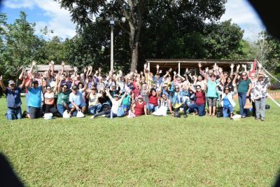 GRUPO DA TERCEIRA IDADE DE IGUATEMI PARTICIPA DE PIQUENIQUE.