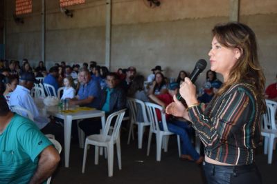 PATRÍCIA MARGATTO ANUNCIA RECONSTRUÇÃO DE PONTES EM FESTA NO ASSENTAMENTO AUXILIADORA.
