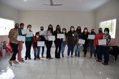 ASSISTÊNCIA SOCIAL PROMOVEU CURSO PARA MULHERES PARTICIPANTES DE PROGRAMAS SOCIAIS. 