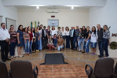 CÂMARA HOMENAGEIA CAROL VASCONCELOS POR SUA CONQUISTA NA 6ª MOSTRA DE EXPERIÊNCIAS MUNICIPAIS DE SAÚDE. 