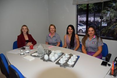 PROMOTORIA PÚBLICA REALIZA REUNIÃO PARA DEBATER SOBRE POLÍTICAS PÚBLICAS E COMBATE À VIOLÊNCIA CONTRA À MULHER. 