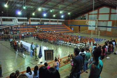 CORPO DE BOMBEIROS REALIZA FORMATURA DOS ALUNOS QUE PARTICIPARAM DO PROJETO “BOMBEIRO NA ESCOLA” 