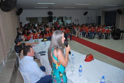 CORPO DE BOMBEIROS REALIZA FORMATURA DOS ALUNOS QUE PARTICIPARAM DO PROJETO “BOMBEIRO NA ESCOLA” 