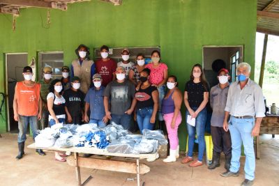 COOPERATIVA DE RECICLAGEM RECEBE EPI's EM IGUATEMI.