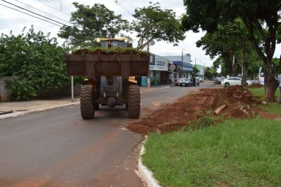 PREFEITURA DE IGUATEMI IMPLANTA VAGAS DE ESTACIONAMENTO NAS PROXIMIDADES DO DEPÓSITO SANTO ANTÔNIO. 