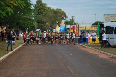 CORRIDA DO TRABALHADOR MOVIMENTOU MANHÃ DE DOMINGO EM IGUATEMI.