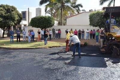PREFEITO LÍDIO LEDESMA LANÇA A MAIOR OBRA DE RECAPEAMENTO ASFÁLTICO NA HISTÓRIA DE IGUATEMI.