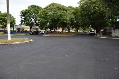 OBRAS DE RECAPEAMENTO NO CENTRO DA CIDADE SEGUEM EM RITMO ACELERADO.