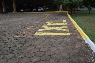 A PREFEITURA IMPLANTA PONTO DE TAXI ADEQUADO NO TERMINAL RODOVIÁRIO.