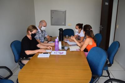 REUNIÃO TRATOU DE ASSUNTOS REFERENTES A PREVENÇÃO DA GRAVIDEZ NA ADOLESCÊNCIA. 