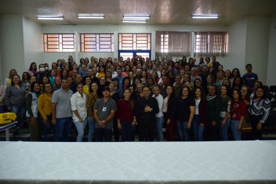 BEM-ESTAR E SAÚDE MENTAL FOI TEMA DE PALESTRA COM PROFISSIONAIS DA EDUCAÇÃO DE IGUATEMI.