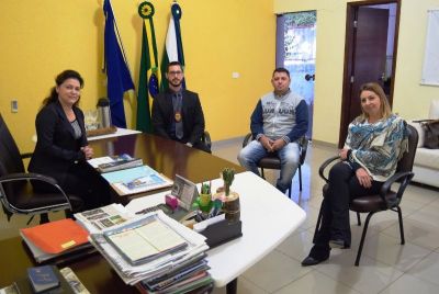 PREFEITA RECEBE NOVO DELEGADO TITULAR DA POLÍCIA CIVIL DE IGUATEMI.  