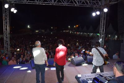 COMEMORAÇÃO DOS 57 ANOS DE IGUATEMI REUNIU MILHARES DE PESSOAS NA PRAÇA JOÃO FRANCISCO LOPES.