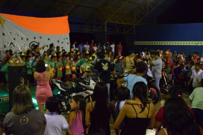 ALUNOS DÃO SHOW NAS APRESENTAÇÕES DE DANÇAS DA ESCOLA TANCREDO NEVES.