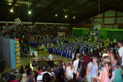 BELEZA E EMOÇÃO MARCAM CERIMÔNIA DE FORMATURA DA EDUCAÇÃO INFANTIL DE IGUATEMI.