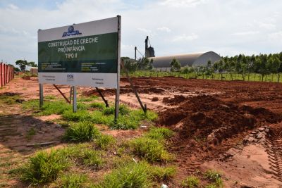 OBRAS DA NOVA CRECHE NO CONJUNTO WALOSZECK KONRAD ESTÃO INICIANDO.