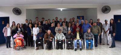 IDOSOS PARTICIPAM DE ASSEMBLEIA NA SEDE DO CONVIVER “LÍRIOS DO VALE”.