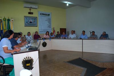 PREFEITOS QUE INTEGRAM O CONSÓRCIO CONISUL PARTICIPARAM DE REUNIÃO EM IGUATEMI.
