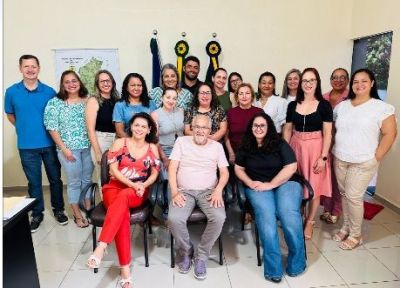 PREFEITO LÍDIO LEDESMA SE REÚNE COM NOVOS DIRETORES E COORDENADORES DA REDE MUNICIPAL DE ENSINO E APRESENTA PROPOSTAS PARA A MELHORIA DA EDUCAÇÃO.
