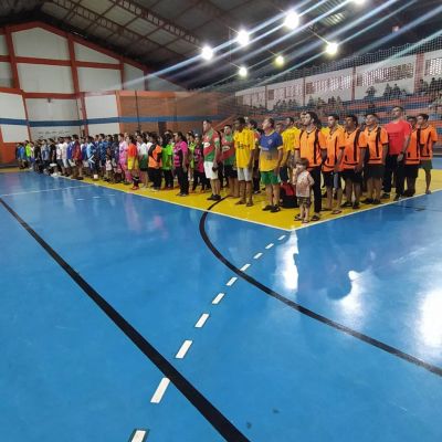 COM 45 EQUIPES, COMEÇOU O CAMPEONATO INTERFIRMAS DE FUTSAL EM IGUATEMI.