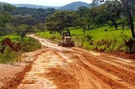 PREFEITURA DE IGUATEMI ESTÁ RECUPERANDO ESTRADAS NA ÁREA URBANA E RURAL.