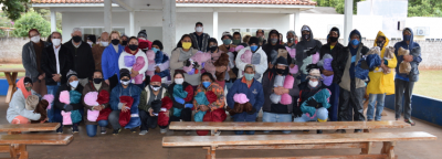 ASSISTÊNCIA SOCIAL ENTREGA COBERTORES PARA PARTICIPANTES DO PROJETO ‘SE ESSA RUA FOSSE MINHA”.