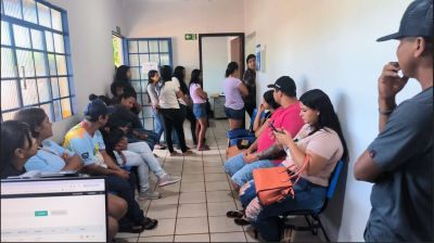 MAIS DE 80 CANDIDATOS PARTICIPAM DE ENTREVISTA PARA PREENCHER 50 VAGAS NA EMPRESA FRANGO BELLO.