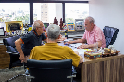 DEP. GERALDO APRESENTOU EMPENHO DE 560 MIL DO MDAS PARA AQUISIÇÃO DE MICROÔNIBUS PARA ASSISTÊNCIA SOCIAL.