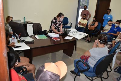 BENEFICIÁRIOS DO PROJETO LOTE URBANIZADO PARTICIPARAM DE REUNIÃO.
