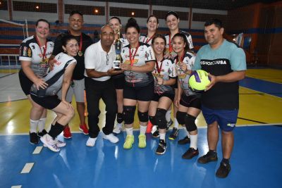 SECRETARIA DE ESPORTES REALIZOU TORNEIO REGIONAL DE VÔLEI MASCULINO E FEMININO NO GINÁSIO DE ESPORTES.