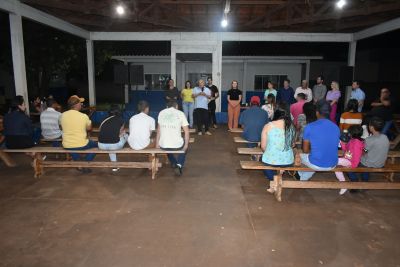 CONTEMPLADOS COM LOTES NO JARDIM DOS EUCALIPTOS III PARTICIPARAM DE REUNIÃO COM PREFEITO LÍDIO.