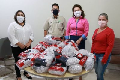 FIEMS E FAEMS RELIZARAM A DOAÇÃO DE 2.000 MÁSCARAS PARA FAMÍLIAS CARENTES.