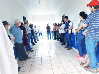FAMÍLIAS DO ASSENTAMENTO AUXILIADORA SÃO ATENDIDAS PELO INCRA PARA TRATAR DE TÍTULOS DEFINITIVOS DE SUAS PROPRIEDADES.