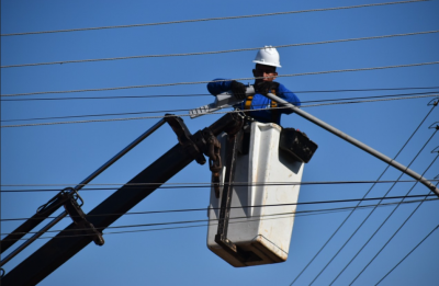 PREFEITURA DE IGUATEMI INICIA IMPLANTAÇÃO DE LÂMPADAS DE LED EM RUAS E AVENIDAS DA CIDADE.