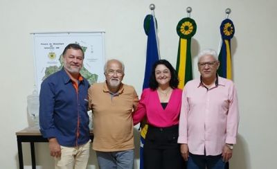 DR. LÍDIO PARTICIPA DE REUNIÃO COM GESTORES DA UNIVERSIDADE ANHANGUERA NA MANHÃ DESTA TERÇA-FEIRA (18), EM SEU GABINETE.