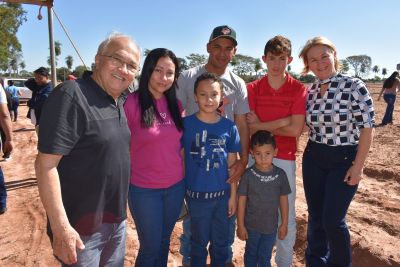 EM MAIS UMA ETAPA DE ENTREGAS, 22 FAMÍLIAS RECEBEM LOTES DA PREFEITURA EM IGUATEMI.
