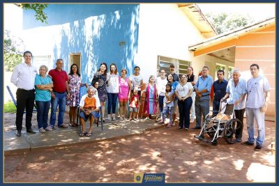 IDOSOS DO LAR SÃO JOSÉ RECEBEM VISITA DA PREFEITA PATRICIA