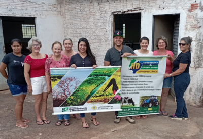 SECRETARIA DE DESENVOLVIMENTO ECONÔMICO PROMOVE REUNIÃO TÉCNICA COM PRODUTORAS RURAIS DO RANCHO LOMA.