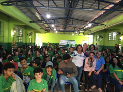 ALUNOS DA ESCOLA MARCÍLIO AGUSTO PINTO PARTICIPAM DE PALESTRA SOBRE SANEAMENTO BÁSICO.