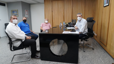 DR. LÍDIO, JOSÉ ROBERTO E GENÉSIO SÃO RECEBIDOS PELO PRESIDENTE DA ASSEMBLEIA/MS.
