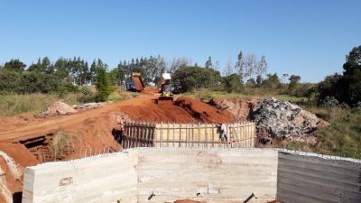 CONSTRUÇÃO DA NOVA PONTE DE CONCRETO DO BOLICHÃO” ESTÁ SENDO REALIZADA.