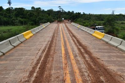 PREFEITO DR. LÍDIO DÁ ORDEM DE SERVIÇO DE 1,5 MILHÃO PARA CONSTRUÇÃO DE PONTE SOBRE O CÓRREGO SOUZA-CUÊ