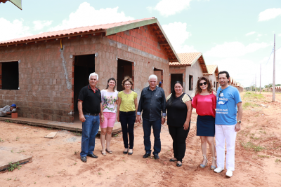 PREFEITA E VEREADORES ACOMPANHAM OBRAS DE HABITAÇÃO QUE ATENDERÃO MAIS DE 200 FAMÍLIAS EM IGUATEMI