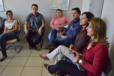PREFEITA RECEBE EMPRESÁRIOS E COMERCIANTES LOCAIS
