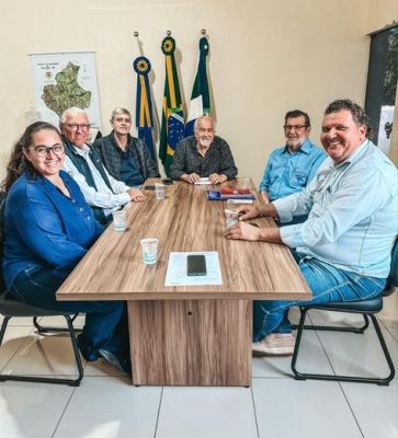 PREFEITO DR. LÍDIO LEDESMA RECEBE DIRETORIA DO FRIGORÍFICO IGUATEMI FOODS PARA TRATAR DE PARCERIA VOLTADA À PRIMEIRA INFÂNCIA.