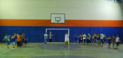 CENTRO EDUCACIONAL SALVADOR NOGUEIRA DEU INÍCIO AO PROJETO “CRAQUE NA BOLA, CRAQUE NA ESCOLA. LIVRO NA MÃO, BOLA NO PÉ.