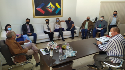 PREFEITO E VICE DE IGUATEMI APRESENTAM AOS VEREADORES, BALANÇO DE ENCONTRO COM GOVERNADOR.