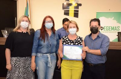 IGUATEMI RECEBE PRÊMIO CIDADE QUALIDADE DE VIDA DA PESSOA IDOSA.