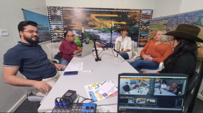 FINALISTAS DO CONCURSO DE RAINHA DA EXPOIGUATEMI 2026, PARTICIPAM DE PODCAST NO ESTÚDIO DA ASSESSORIA DE COMUNICAÇÃO.